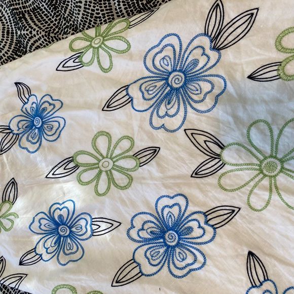 Dressbarn size 12 Linen Rayon Embroidered Floral A line Business Casual Skirt - Picture 4 of 8